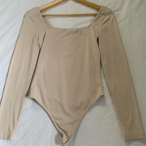 ARITZIA babaton contour bodysuit size M